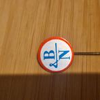 Speldje B en N, Verzamelen, Speldjes, Pins en Buttons, Ophalen of Verzenden, Zo goed als nieuw, Merk