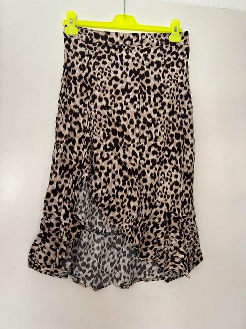 Dames midi rok merk Amisu maat 40, Kleding | Dames, Rokken, Zo goed als nieuw, Maat 38/40 (M), Beige, Onder de knie, Ophalen of Verzenden