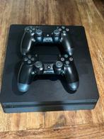 Playstation 4 slim met twee controllers, Spelcomputers en Games, Spelcomputers | Sony PlayStation 4, Ophalen of Verzenden, Zo goed als nieuw
