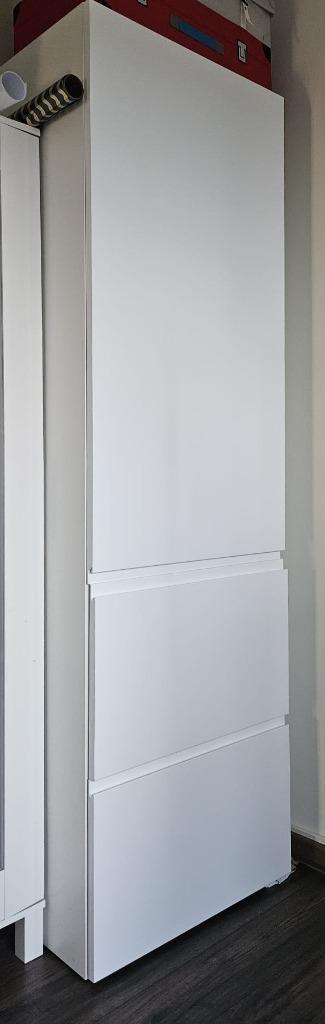 Ikea kast/cupboard beschikbaar voor biedingen