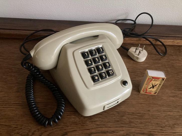 PTT T65 met andere oorschelpen speciale uitgave versie retro, Telecommunicatie, Vaste telefoons | Niet Draadloos, Gebruikt, Ophalen of Verzenden