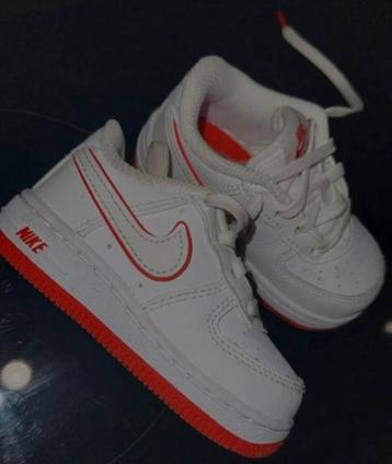 Nike dunk low maat 21 beschikbaar voor biedingen