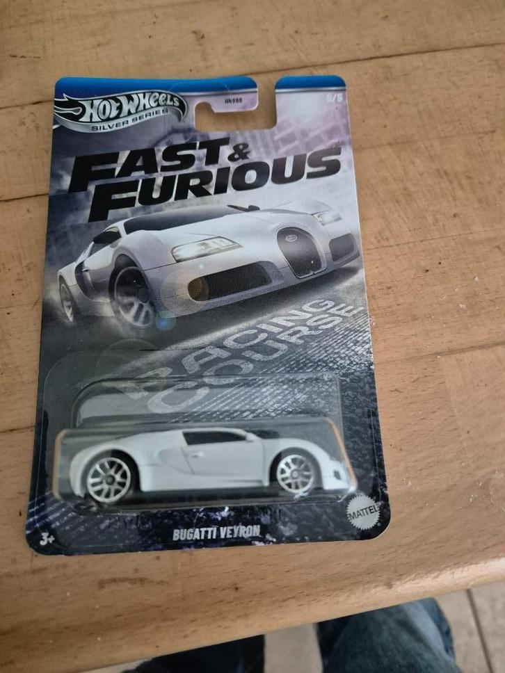 hot wheels fas & furious  racing course bugatti veyron, Hobby en Vrije tijd, Modelauto's | Overige schalen, Nieuw, Auto, Ophalen of Verzenden