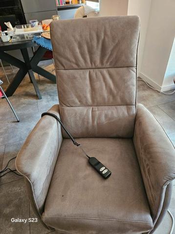 Relaxstoel met sta-op functie - Grijs Suède beschikbaar voor biedingen