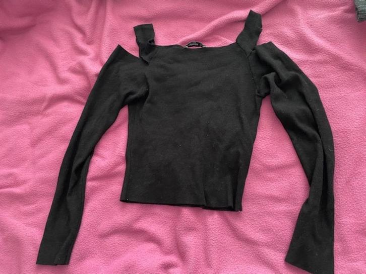 zwart kort truitje mt s Stradivarius als nieuw, Kleding | Dames, Tops, Zo goed als nieuw, Maat 36 (S), Zwart, Lange mouw, Ophalen of Verzenden