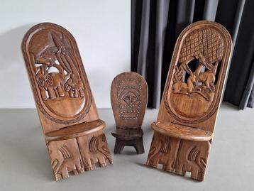 vintage houten Afrikaanse palaver-stoel houtsnijwerk beschikbaar voor biedingen