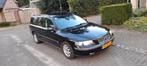 Volvo V70 2.4 140PK 2002 Zwart, Auto's, Volvo, Voorwielaandrijving, 1800 kg, Zwart, Stationwagon