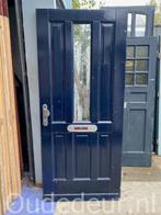 nr. v462 voordeur met dubbel glas