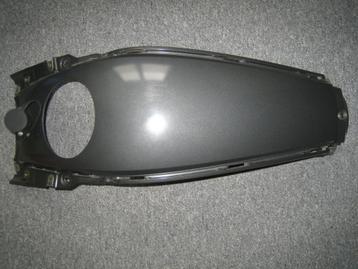 BMW K1600 GT of GTL Tankafdekking - tankpaneel midden beschikbaar voor biedingen
