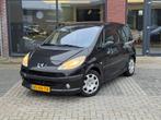 Peugeot 1007 1.4 Gentry | Clima | Elektrische ramen |, Auto's, Peugeot, Voorwielaandrijving, Stof, Zwart, 4 cilinders