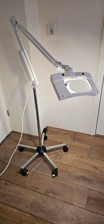 Luxo Wave Plus loeplamp, optioneel rolstatief/opzetlens beschikbaar voor biedingen