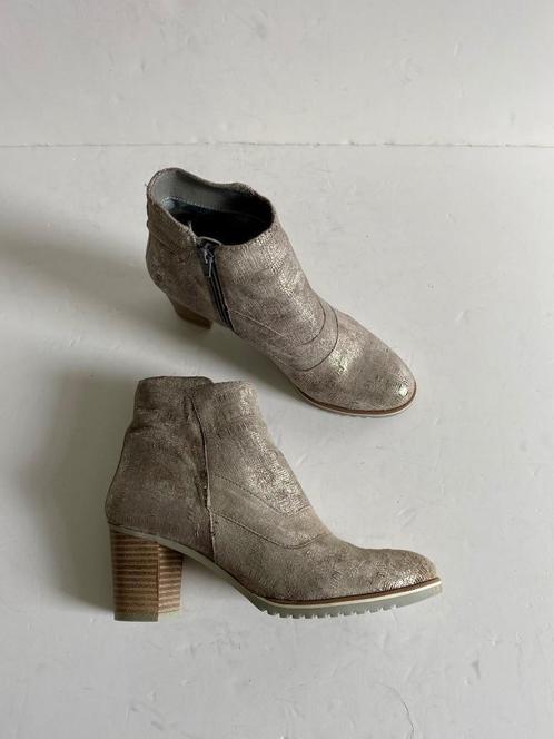 i368 Mooy maat 37 lage laarsjes boots schoenen beige/zilver, Kleding | Dames, Schoenen, Zo goed als nieuw, Beige, Ophalen of Verzenden
