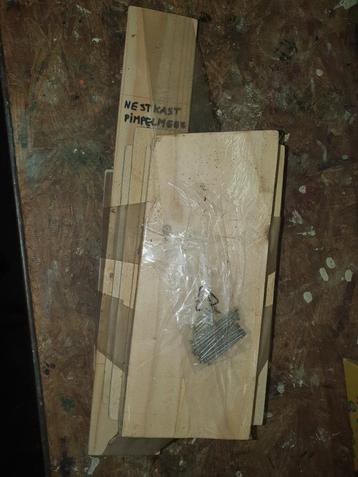 Vogelhuisje/mezennestkastje, bouwpakket beschikbaar voor biedingen