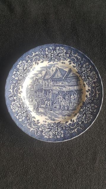 Royal Tudor Ware - 17 Century England Ironstone beschikbaar voor biedingen