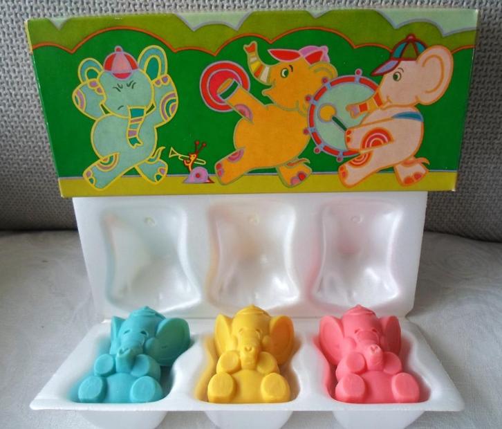 AVON 3 zeepjes in de vorm van olifantjes. In originele doos., Verzamelen, Parfumverzamelingen, Nieuw, Overige typen, Ophalen of Verzenden