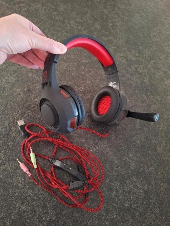 QWARE gaming headset Oakland, Computers en Software, Headsets, Zo goed als nieuw, Over-ear, Bedraad, Gaming headset, Ophalen of Verzenden