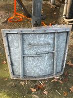 Mangat voersilo, Dieren en Toebehoren