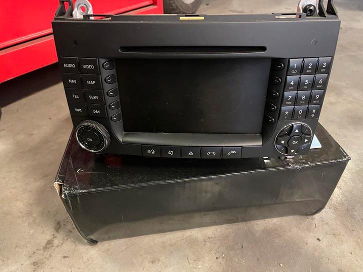 Radio multimedia systeem cd speler mercedes w639 w906, Auto diversen, Autoradio's, Gebruikt, Ophalen