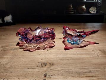 2 Roze Blauw Schaaltjes beschikbaar voor biedingen