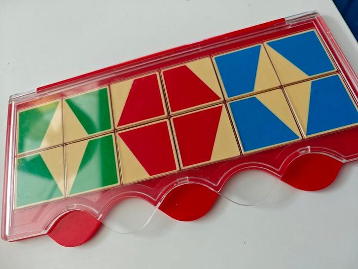 Mini Loco Basis doos en 10 (tien!) boekjes voor 4-7 jr, Kinderen en Baby's, Speelgoed | Educatief en Creatief, Zo goed als nieuw