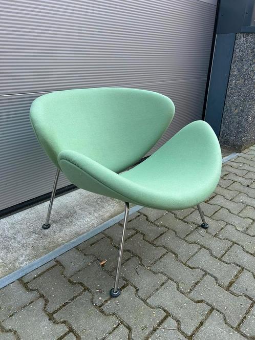 Artifort Orange Slice F437 kleur mintgroen, Pierre Paulin, Huis en Inrichting, Fauteuils, Zo goed als nieuw, Hout, Kunststof, Metaal