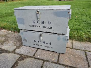 Vintage houten kisten beschikbaar voor biedingen