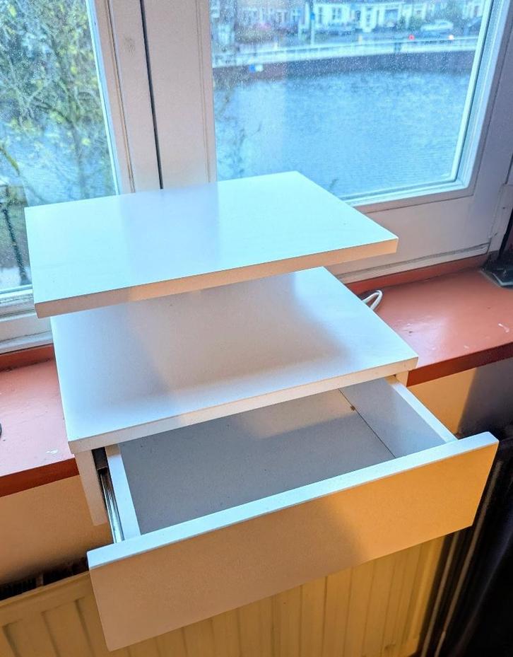 Set van twee witte zwevende nachtkastjes, Huis en Inrichting, Slaapkamer | Nachtkastjes, Zo goed als nieuw, Minder dan 55 cm, Minder dan 45 cm