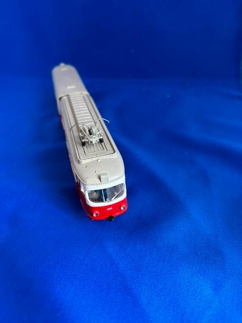Roco digitale rode tram 52583, Hobby en Vrije tijd, Modeltreinen | H0, Zo goed als nieuw, Treinset, Gelijkstroom, Roco, Ophalen of Verzenden