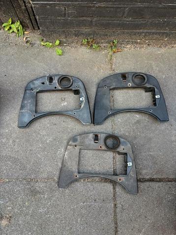 Vespa Slotplaat Zadel 2 en 4 Takt LX S LXV ET beschikbaar voor biedingen