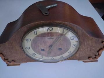 mantelklok pendule beschikbaar voor biedingen