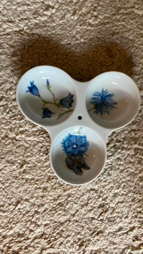 Driedelig schaaltje handbeschilder in blauwtint, Huis en Inrichting, Keuken | Servies, Nieuw, Schaal of Schalen, Overige stijlen