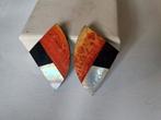 Vintage oorbellen parelmoer sponskoraal inleg clips, Verzenden, Overige materialen, Oorbellen