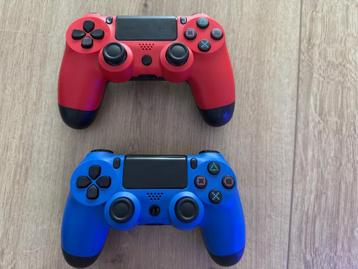 2x PS4 Controllers beschikbaar voor biedingen
