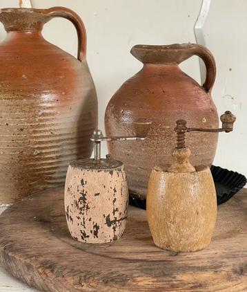 Brocante oude houten pepermolentjes / pepermolentje beschikbaar voor biedingen