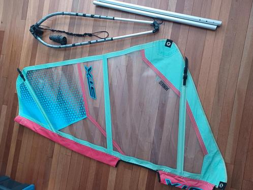 Surfzeil kind STX minikid 1.5, incl giek mast mastvoet tas, Watersport en Boten, Windsurfen, Zo goed als nieuw, Zeil, Minder dan 250 cm