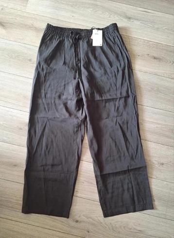 JDY zwarte broek maat XL – met Tencel Modal beschikbaar voor biedingen