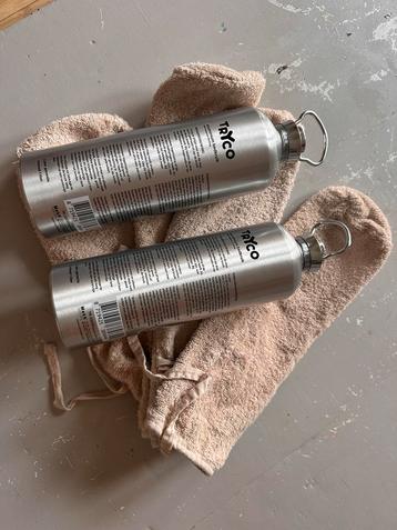 Tryco Aluminium Kruiken (2x) ZGAN + 4 kruikhoezen beschikbaar voor biedingen