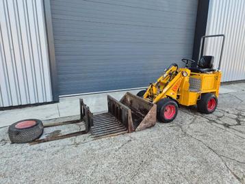 Knikmops 90 shovel kniklader beschikbaar voor biedingen