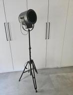 Zwart metalen vloerlamp, Huis en Inrichting, Lampen | Vloerlampen, Ophalen, Zo goed als nieuw, 150 tot 200 cm