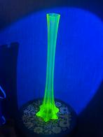 Grote soliflore uranium vaas, Antiek en Kunst, Antiek | Glas en Kristal, Ophalen of Verzenden