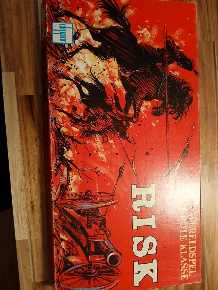 Risk Clipper Rode Doos Vintage (geen dobbelstenen), Hobby en Vrije tijd, Gezelschapsspellen | Bordspellen, Gebruikt, Ophalen of Verzenden