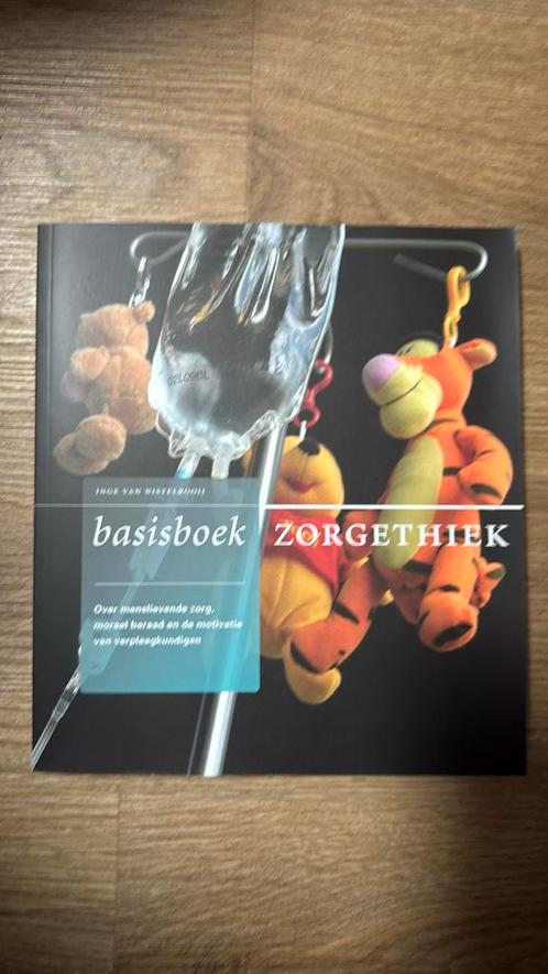 Inge van Nistelrooy - Basisboek Zorgethiek, Boeken, Studieboeken en Cursussen, Zo goed als nieuw, HBO, Ophalen of Verzenden