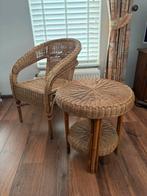 Leuke rieten stoel met leuke rieten bijzettafel, Kinderen en Baby's, Kinderkamer | Tafels en Stoelen, Ophalen, Zo goed als nieuw