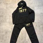 Essentials Fear of God 1977 Trainingspak Zwart, Kleding | Heren, Heren-kledingpakketten, Ophalen of Verzenden, Nieuw