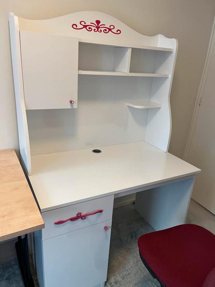 Mooie witte bureau met boekenkast – 105x62 cm, Huis en Inrichting, Bureaus, Zo goed als nieuw, Bureau, Ophalen
