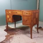 Antieke franse schrijftafel in Lodewijk XVI stijl., Huis en Inrichting, Ophalen of Verzenden, Gebruikt, Bureau