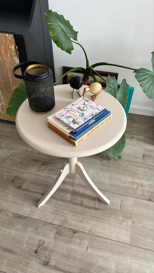 Tafeltje, bijzettafel, gerestyled in Cathedral Taupe, Huis en Inrichting, Tafels | Bijzettafels, Zo goed als nieuw, Rond, 60 cm of meer