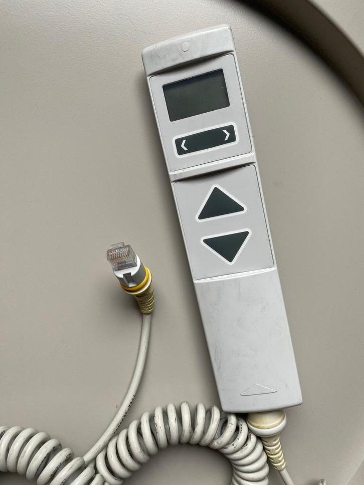 handbediening Stiegelmeyer zorg / ziekenhuis bedden, Diversen, Verpleegmiddelen, Zo goed als nieuw, Ophalen of Verzenden