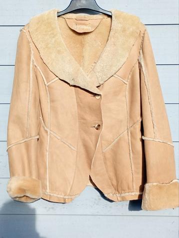 Echte lammy coat zo goed als nieuw. beschikbaar voor biedingen