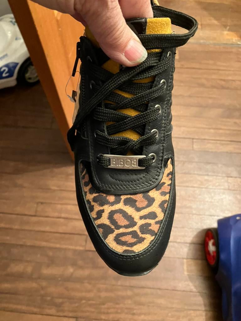 Sneakers leer zwart panterprint bibob mt. 40 nieuw, Kleding | Dames, Schoenen, Ophalen, Zwart, Nieuw, Sneakers of Gympen